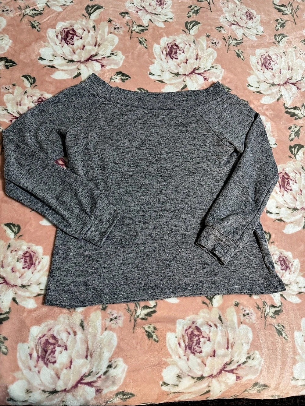 Gray Long Sleeve Off The Shoulder Top Like New